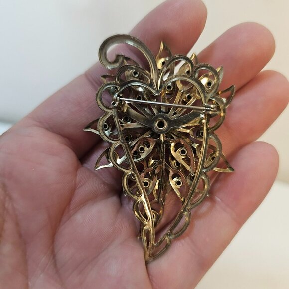 Gold Tone Leaf Shape Red Rhinestone Brooch Floral Flower Pin Unmarked - Picture 10 of 11